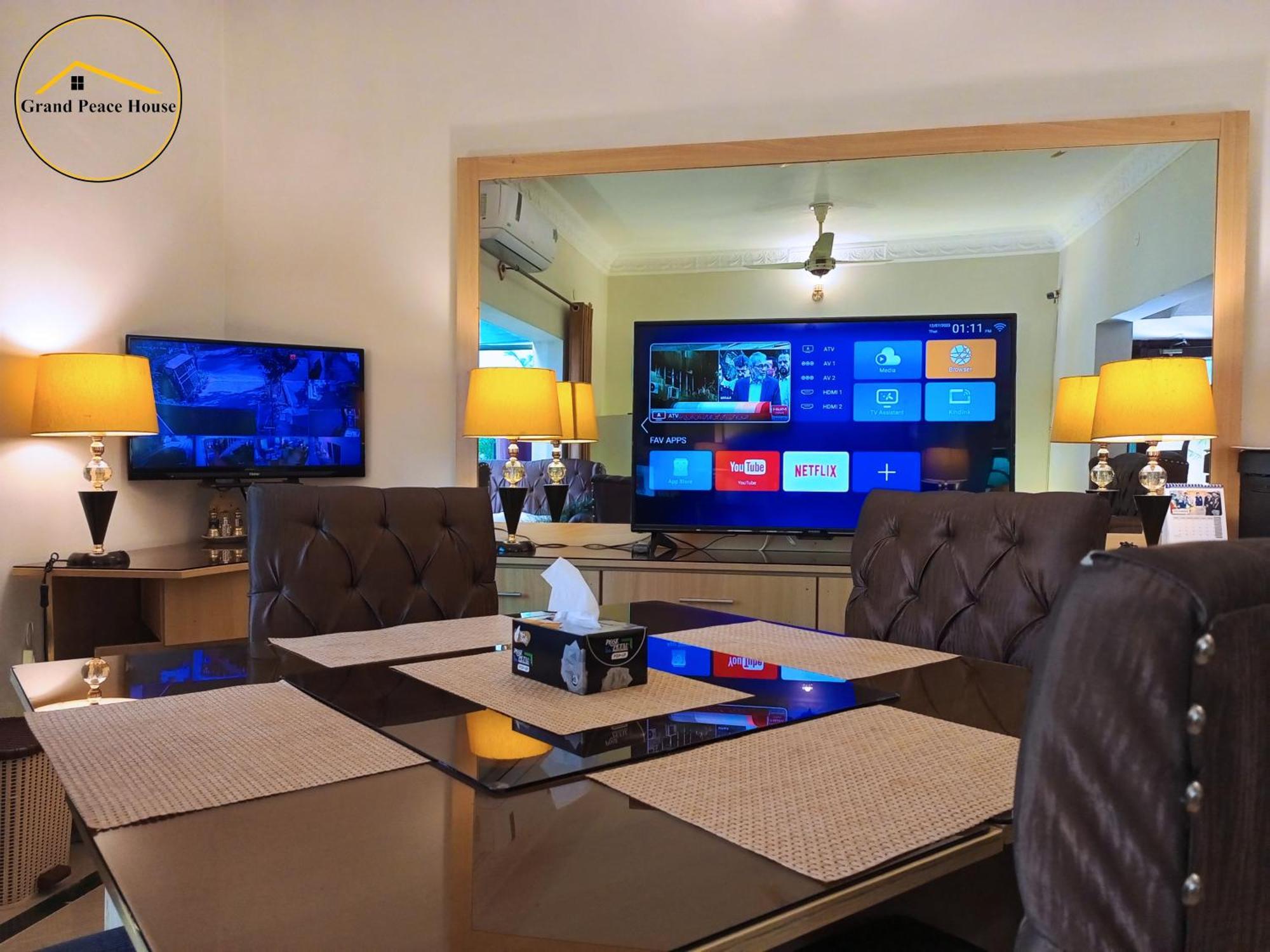 Grand Peace House I Bed and Breakfast Islamabad Esterno foto