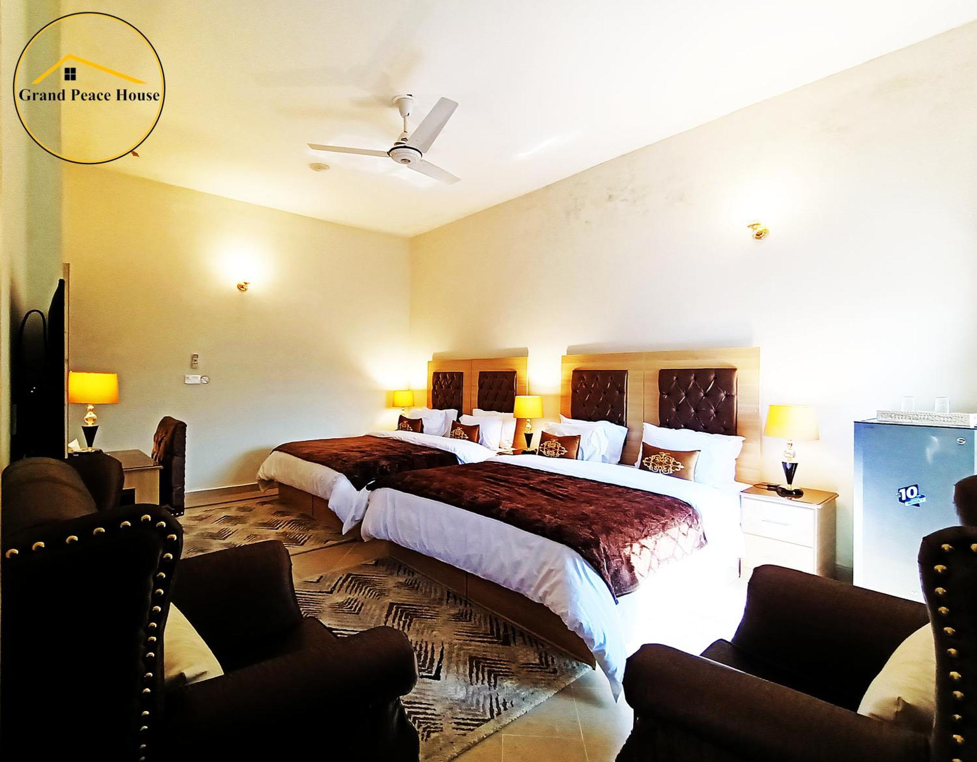 Grand Peace House I Bed and Breakfast Islamabad Esterno foto
