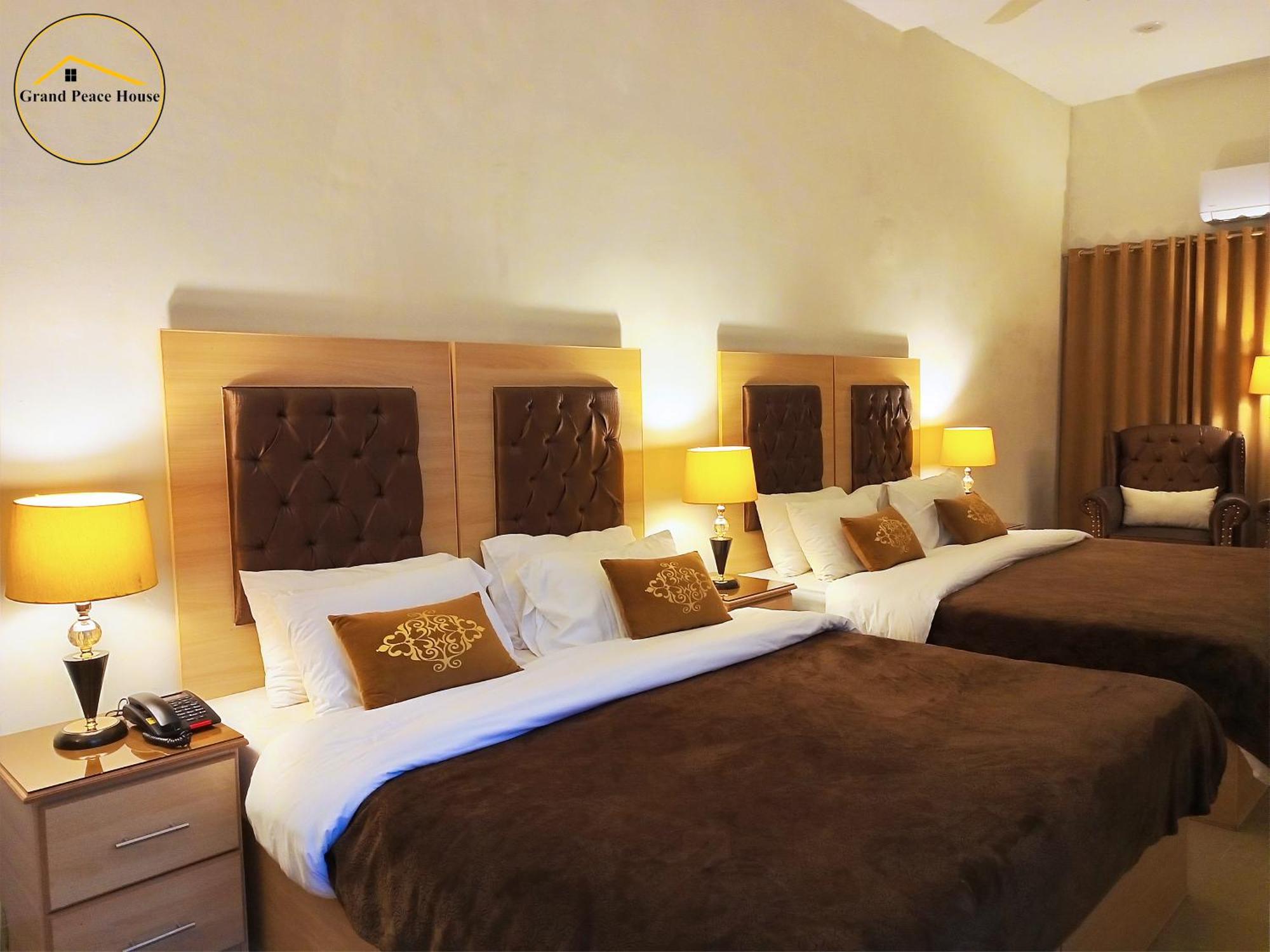 Grand Peace House I Bed and Breakfast Islamabad Esterno foto