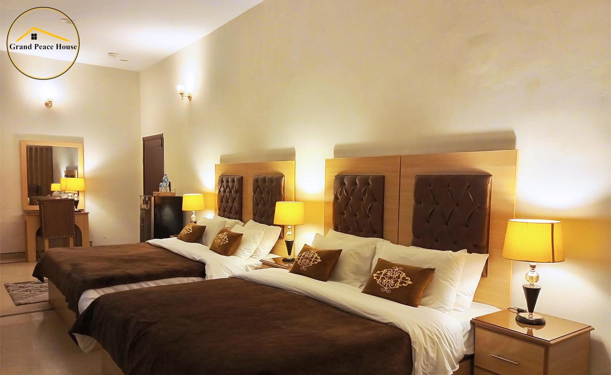 Grand Peace House I Bed and Breakfast Islamabad Esterno foto