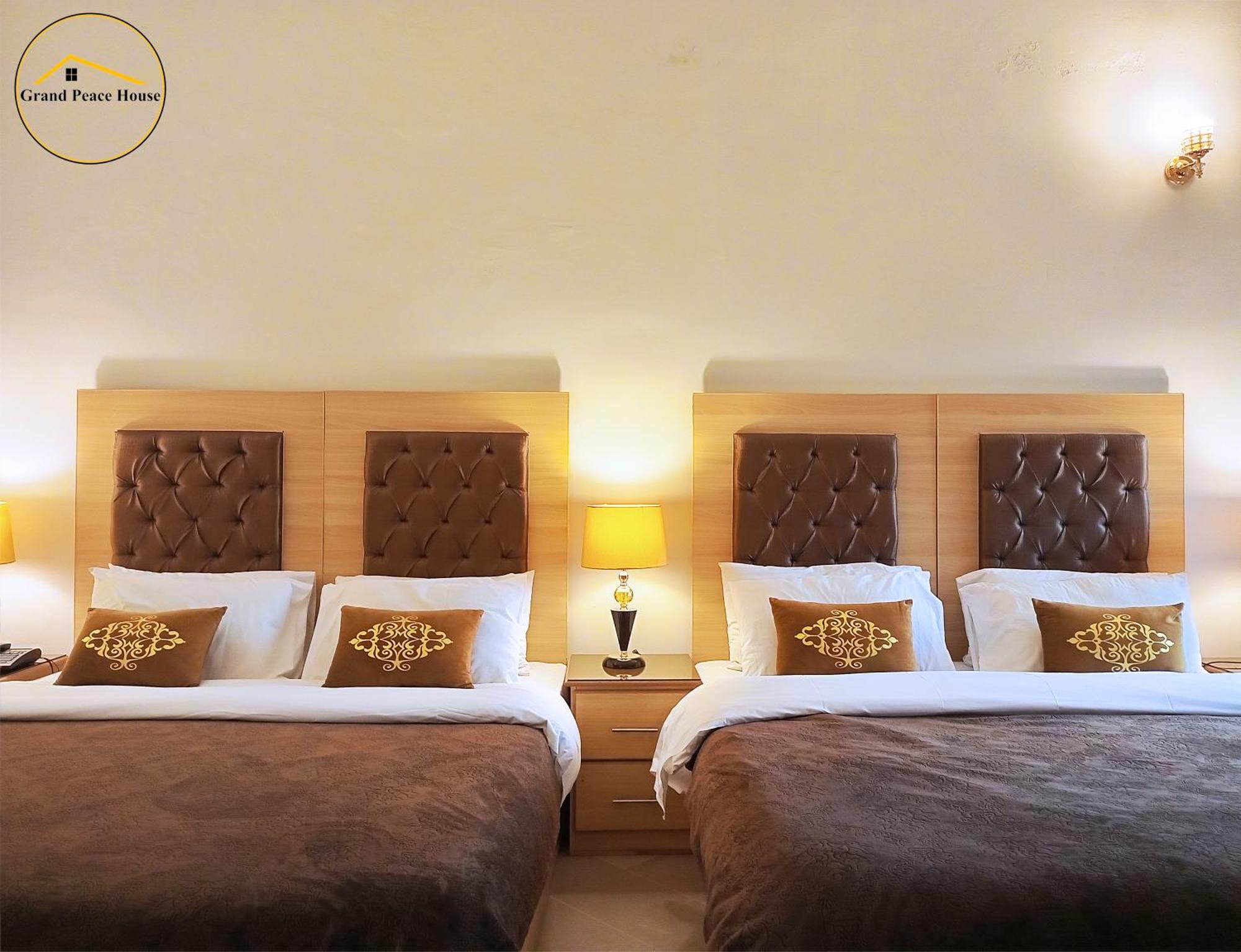 Grand Peace House I Bed and Breakfast Islamabad Esterno foto