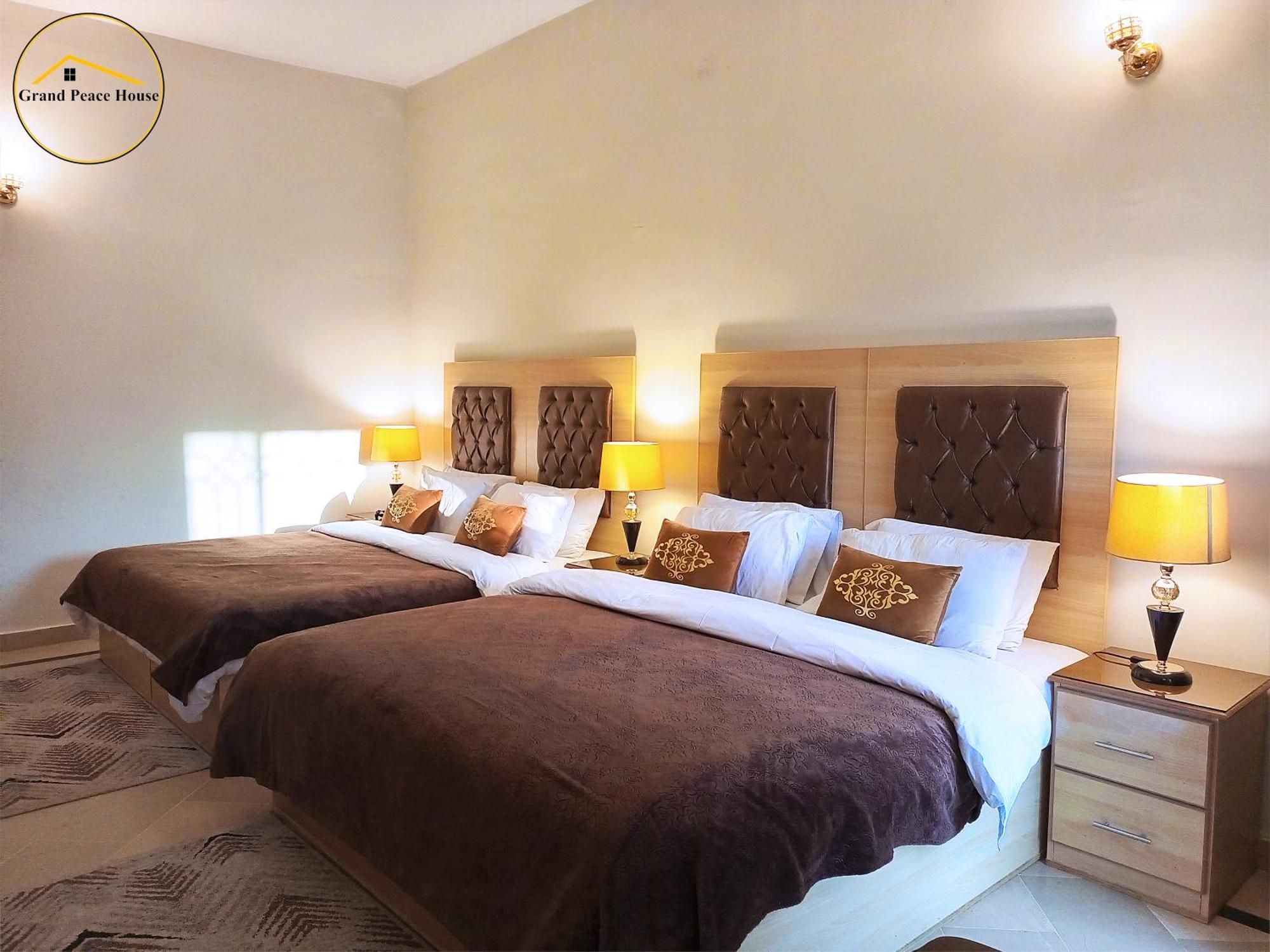 Grand Peace House I Bed and Breakfast Islamabad Esterno foto