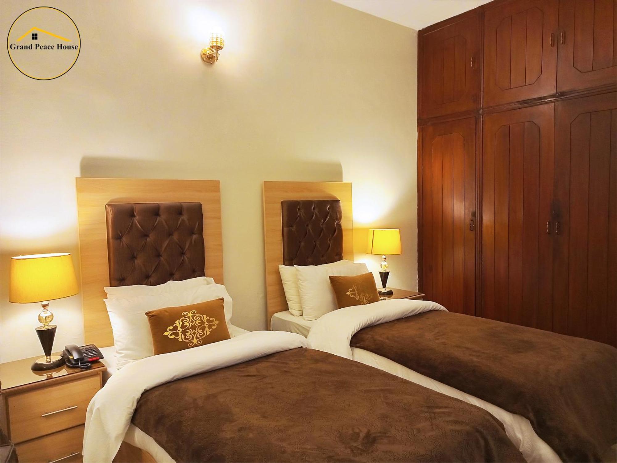 Grand Peace House I Bed and Breakfast Islamabad Esterno foto