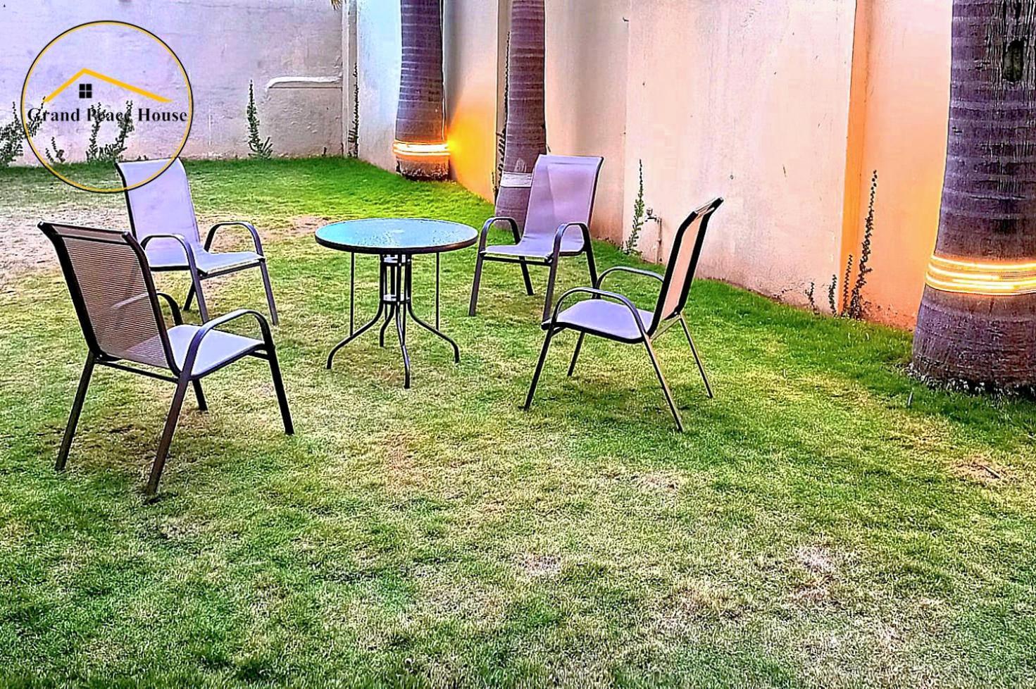 Grand Peace House I Bed and Breakfast Islamabad Esterno foto